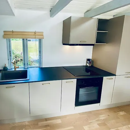 בית נופש Modern Summer House Near Enebaerodde With Sea View *